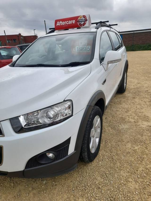 Chevrolet Captiva 2.2 VCDi LT 5dr [7 Seats] Estate Diesel White
