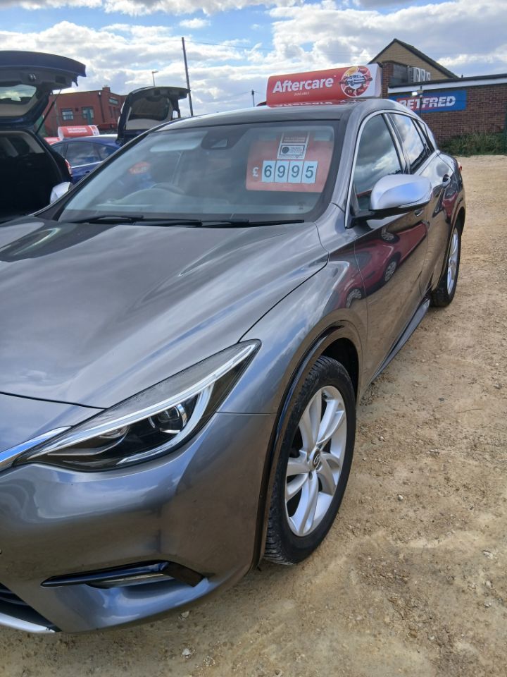 2017 Infiniti Q30