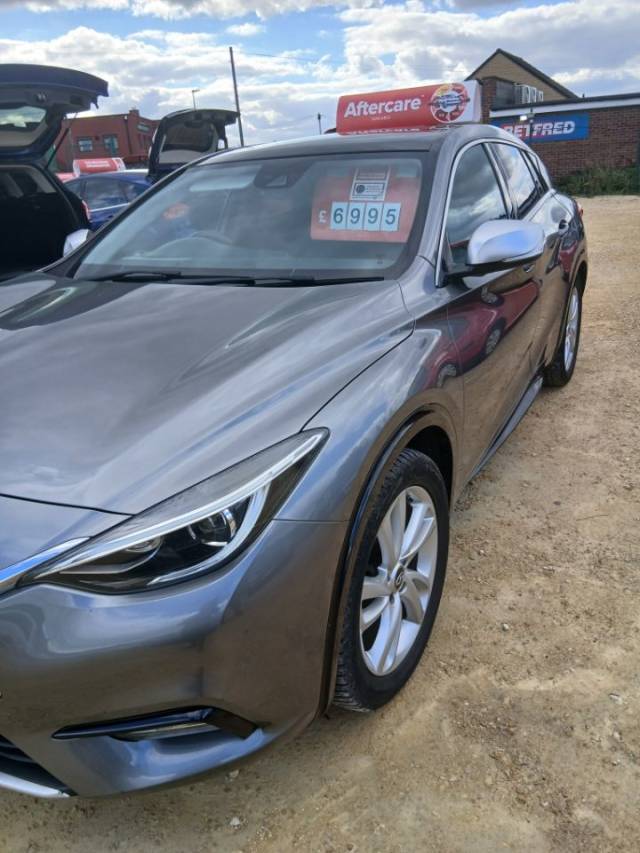 Infiniti Q30 1.5d Business Executive 5dr Hatchback Diesel Grey