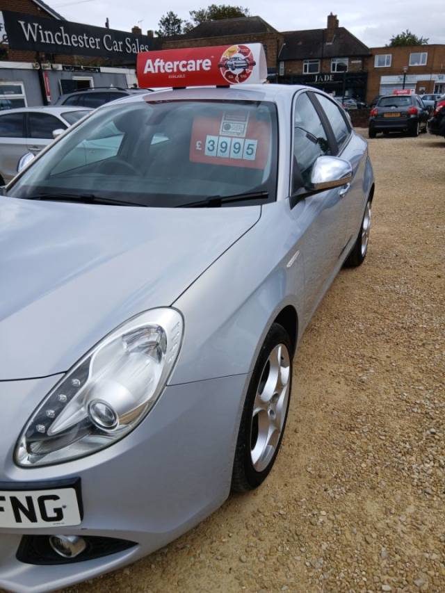 Alfa Romeo Giulietta 1.4 TB MultiAir Distinctive 5dr Hatchback Petrol White