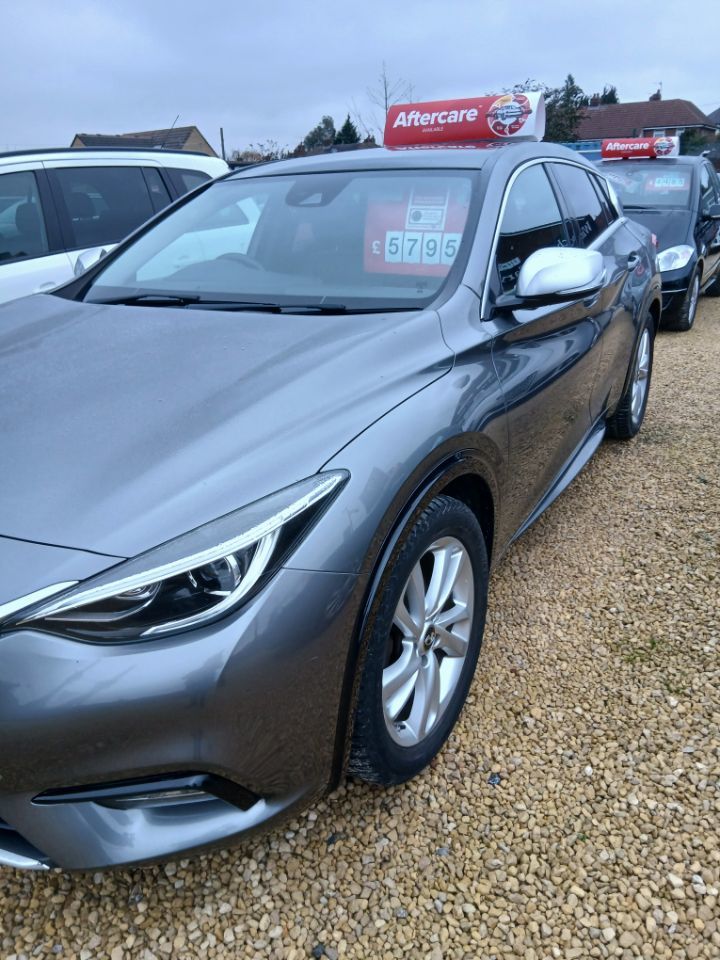 2017 Infiniti Q30
