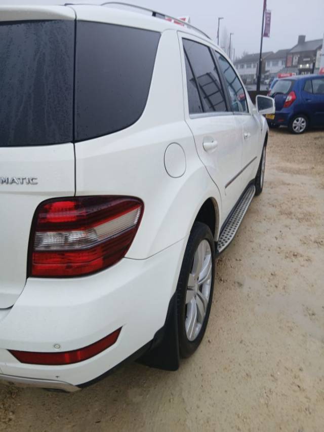 2010 Mercedes-Benz M Class 3.0 ML300 CDi BlueEFFICIENCY [204] Sport 5dr Tip Auto